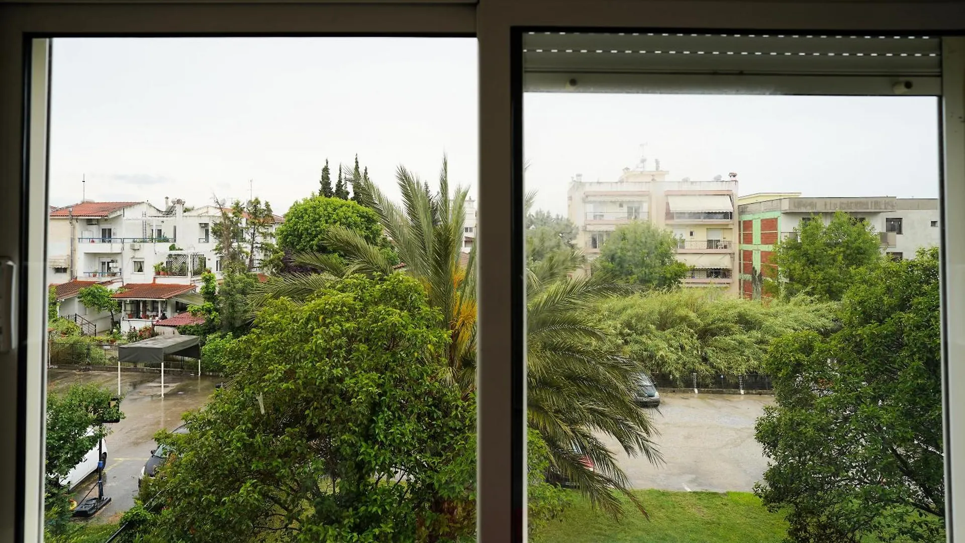 Lovely And Sunny Apartament 300M From Beach!! Переа Апартаменты