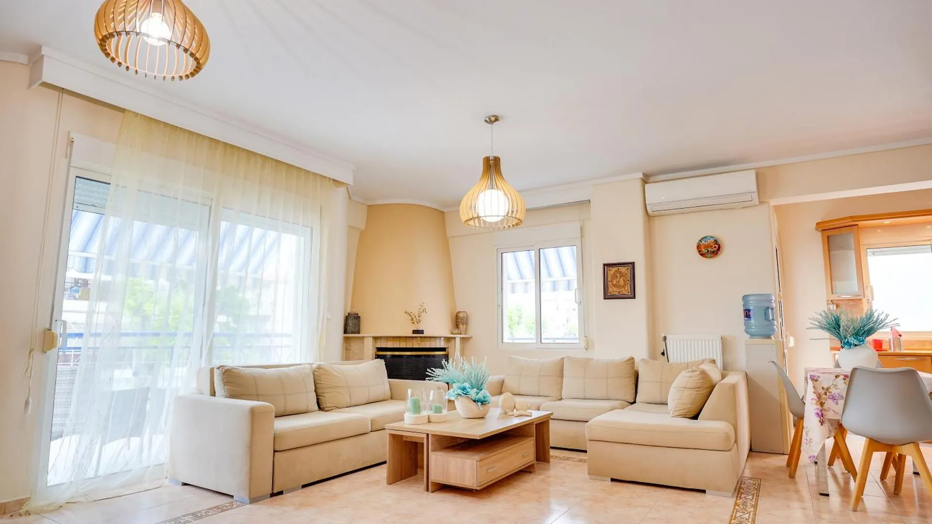Апартаменты Lovely And Sunny Apartament 300M From Beach!! Переа