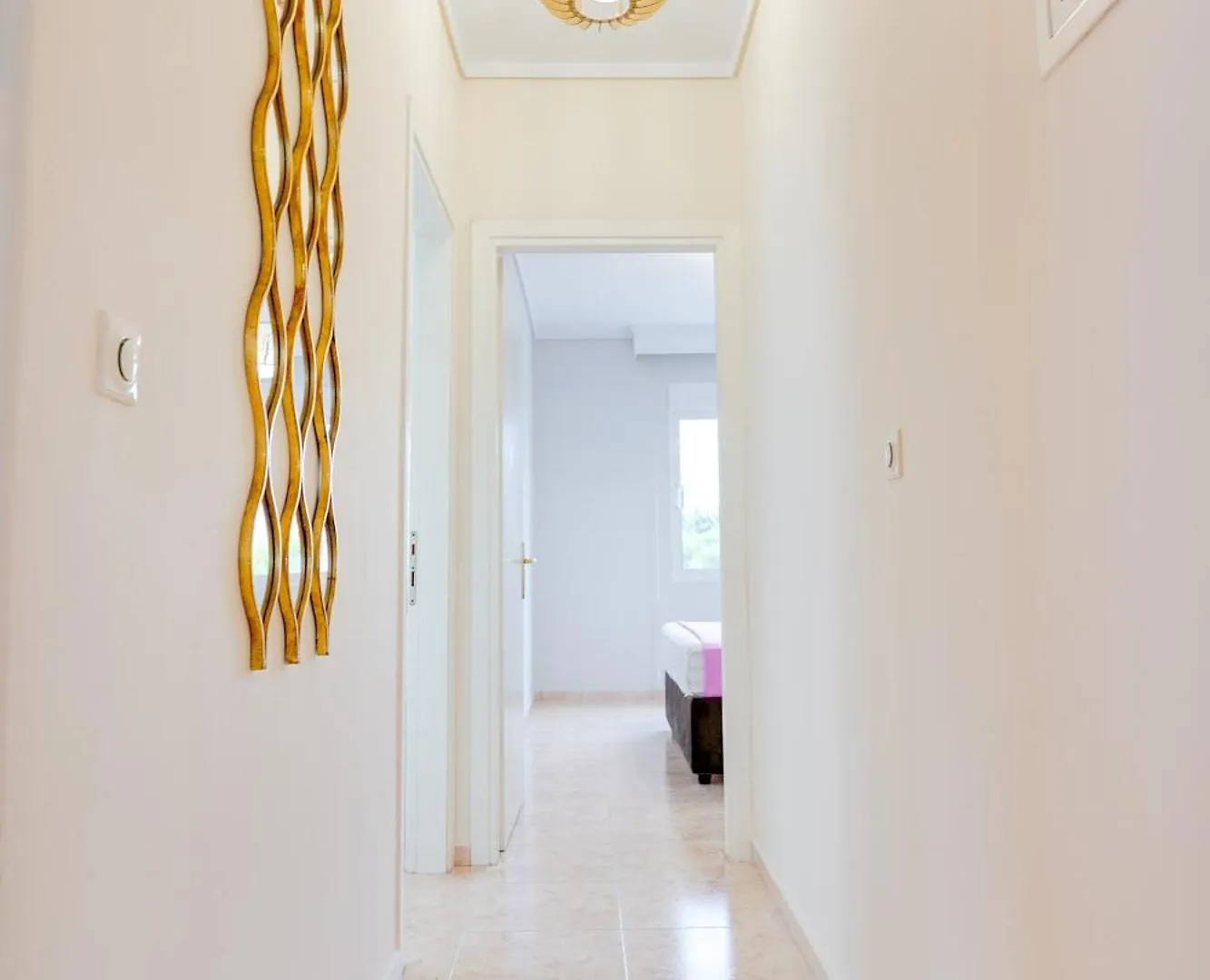 Апартаменты Lovely And Sunny Apartament 300M From Beach!! Переа