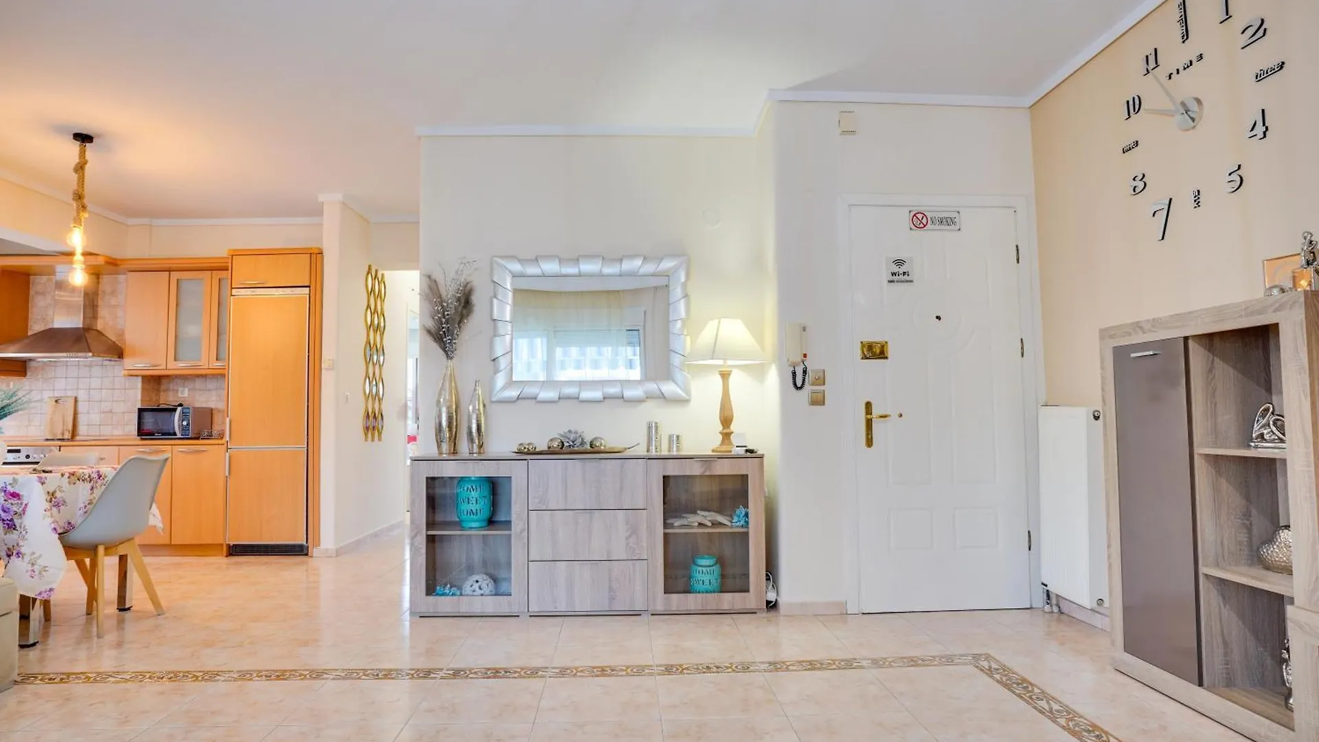 Апартаменты Lovely And Sunny Apartament 300M From Beach!! Переа
