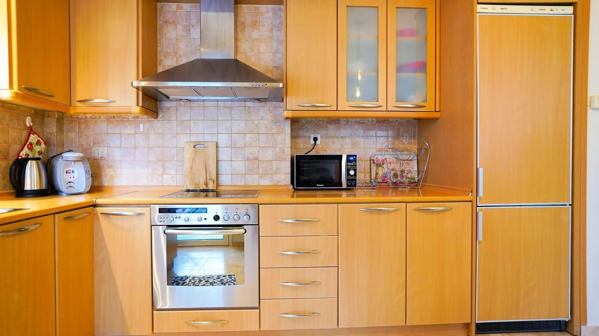 Lovely And Sunny Apartament 300M From Beach!! Переа